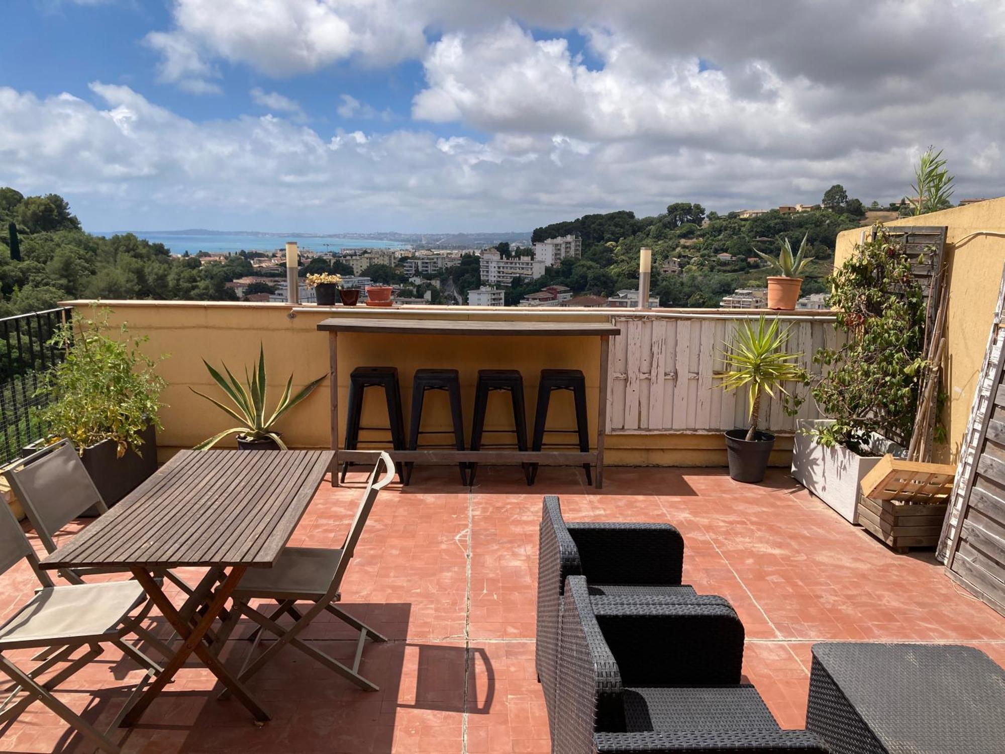 T2 Traversant Avec Une Grande Terrasse Et Piscine Cagnes-sur-Mer Zewnętrze zdjęcie