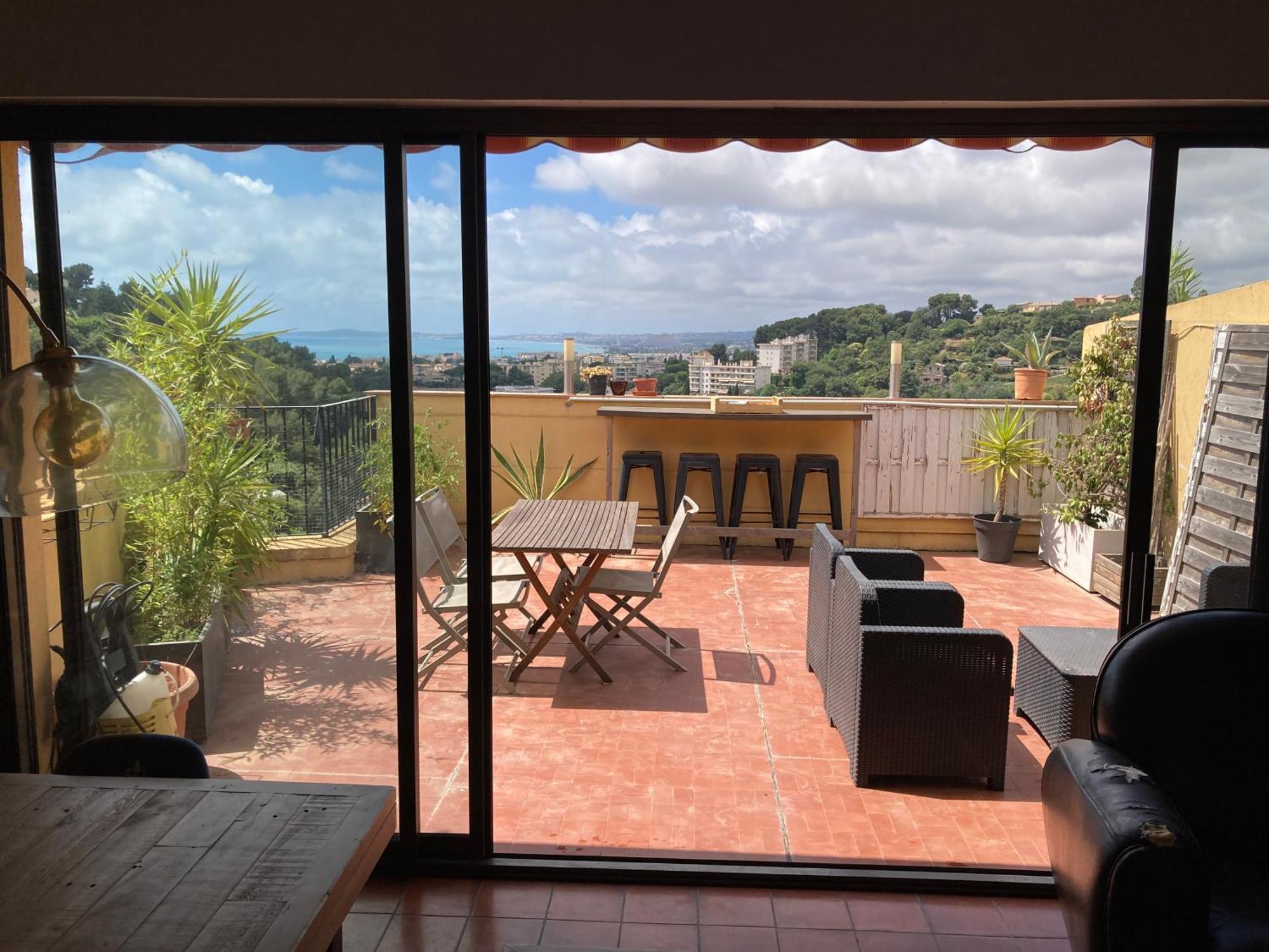 T2 Traversant Avec Une Grande Terrasse Et Piscine Cagnes-sur-Mer Zewnętrze zdjęcie